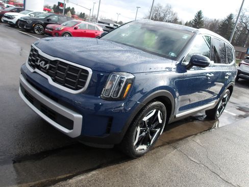 Used 2023 Kia Telluride S w/ S Sunroof Package AWD/4WD image 3