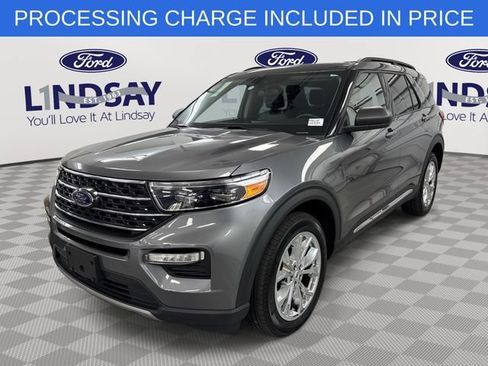 Certified 2023 Ford Explorer XLT w/ Equipment Group 202A AWD/4WD image 1