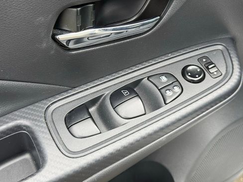 Used 2024 Nissan Versa SV image 12