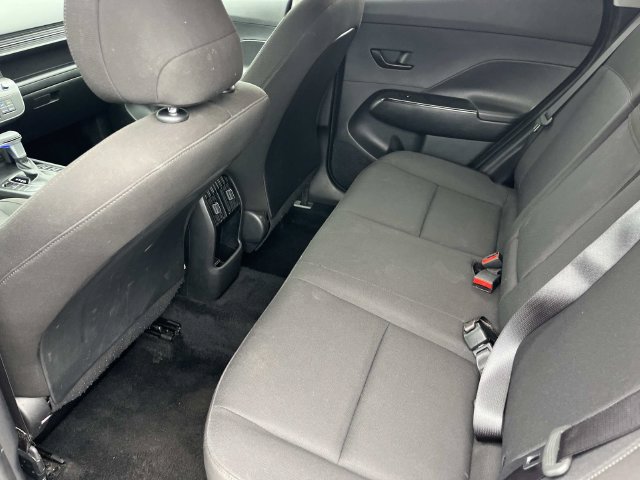 Used 2025 Hyundai Kona SEL AWD/4WD image 15