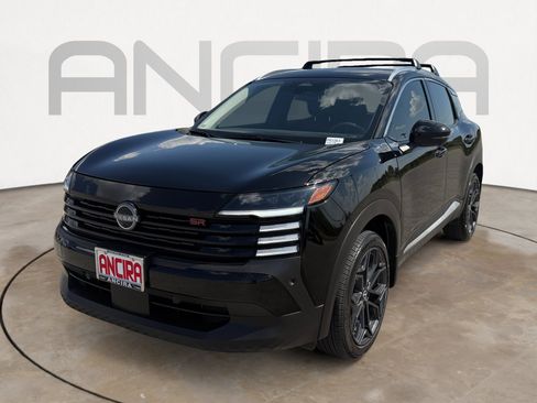 Used 2026 Nissan Kicks SR FWD image 7