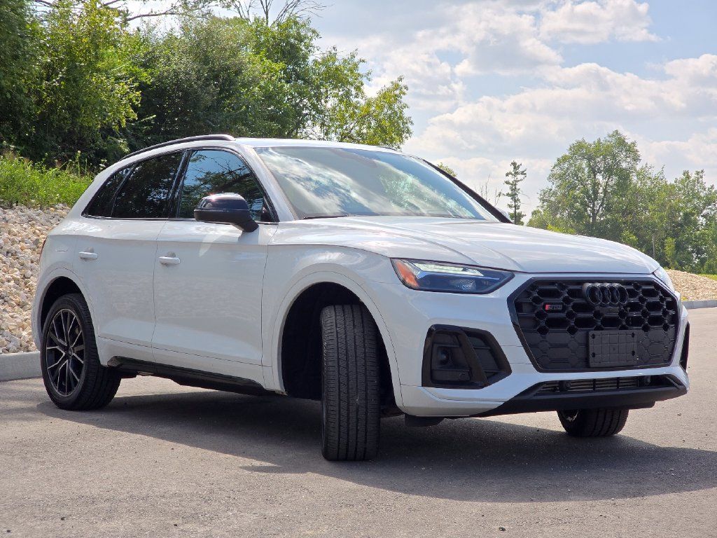 Certified 2024 Audi SQ5 Premium Plus AWD/4WD image 8