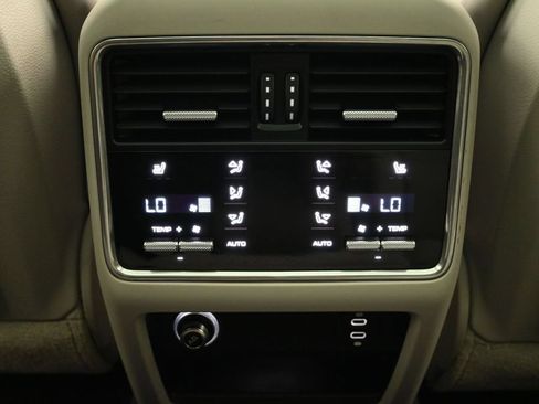 Certified 2023 Porsche Cayenne S AWD/4WD image 21