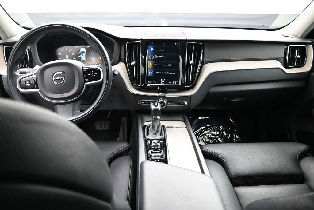 Used 2020 Volvo XC60 T5 Inscription w/ Protection Package Premier AWD/4WD image 12