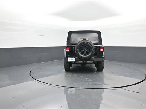 Used 2022 Jeep Wrangler Willys image 6