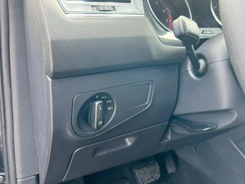 Used 2018 Volkswagen Tiguan S FWD image 14