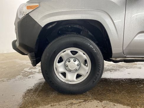 Used 2022 Toyota Tacoma SR image 10