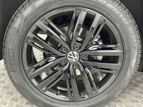 Used 2022 Volkswagen Tiguan SE R-Line AWD/4WD image 10
