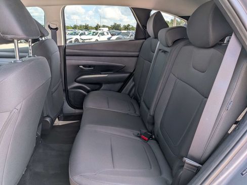Used 2025 Hyundai Tucson SE FWD image 16