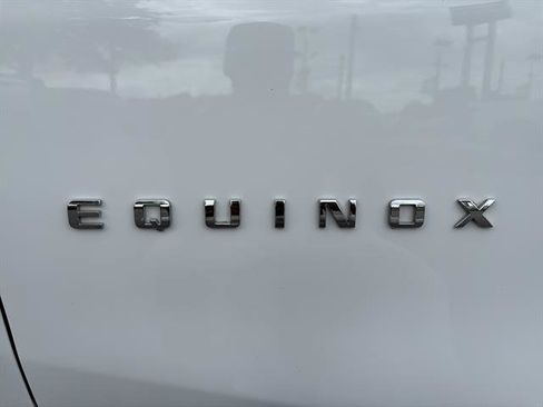 Used 2023 Chevrolet Equinox LS w/ LS Convenience Package FWD image 12