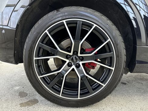 Used 2019 Audi Q8 Premium Plus image 42