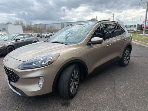 Used 2020 Ford Escape Titanium image 7