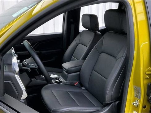 Used 2023 GMC Canyon Elevation w/ Elevation Premium Package image 8