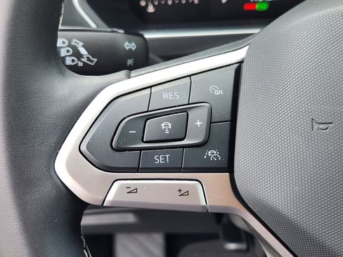 Certified 2024 Volkswagen Tiguan SE AWD/4WD image 23