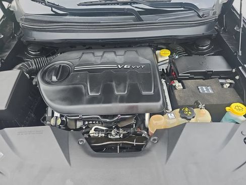 Used 2022 Jeep Cherokee Limited AWD/4WD image 32