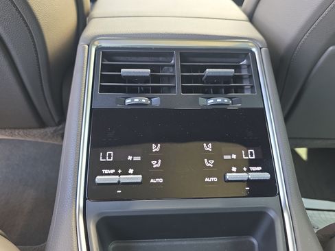 Certified 2023 Porsche Panamera image 15
