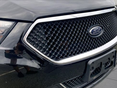 Used 2019 Ford Taurus SHO w/ Sho Performance Package AWD/4WD image 30