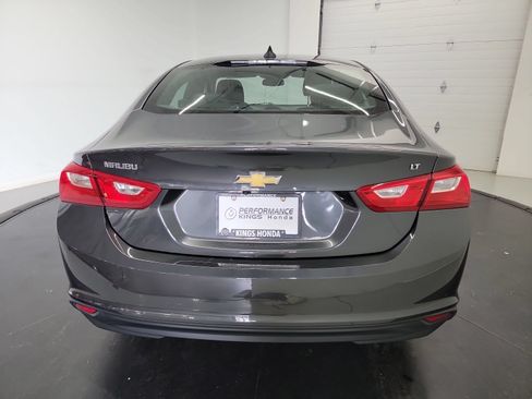 Used 2018 Chevrolet Malibu LT FWD image 8