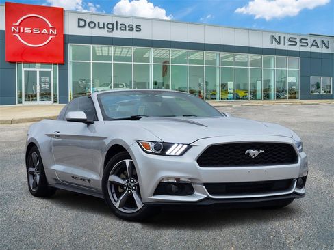 Used 2016 Ford Mustang Convertible w/ Equipment Group 051A image 1