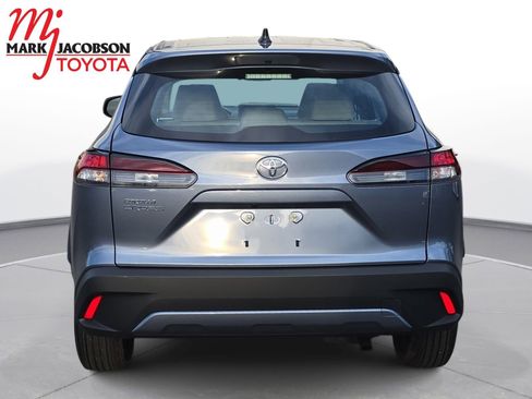 Used 2026 Toyota Corolla Cross L image 10