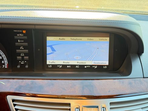 Used 2011 Mercedes-Benz S 550 4MATIC image 20