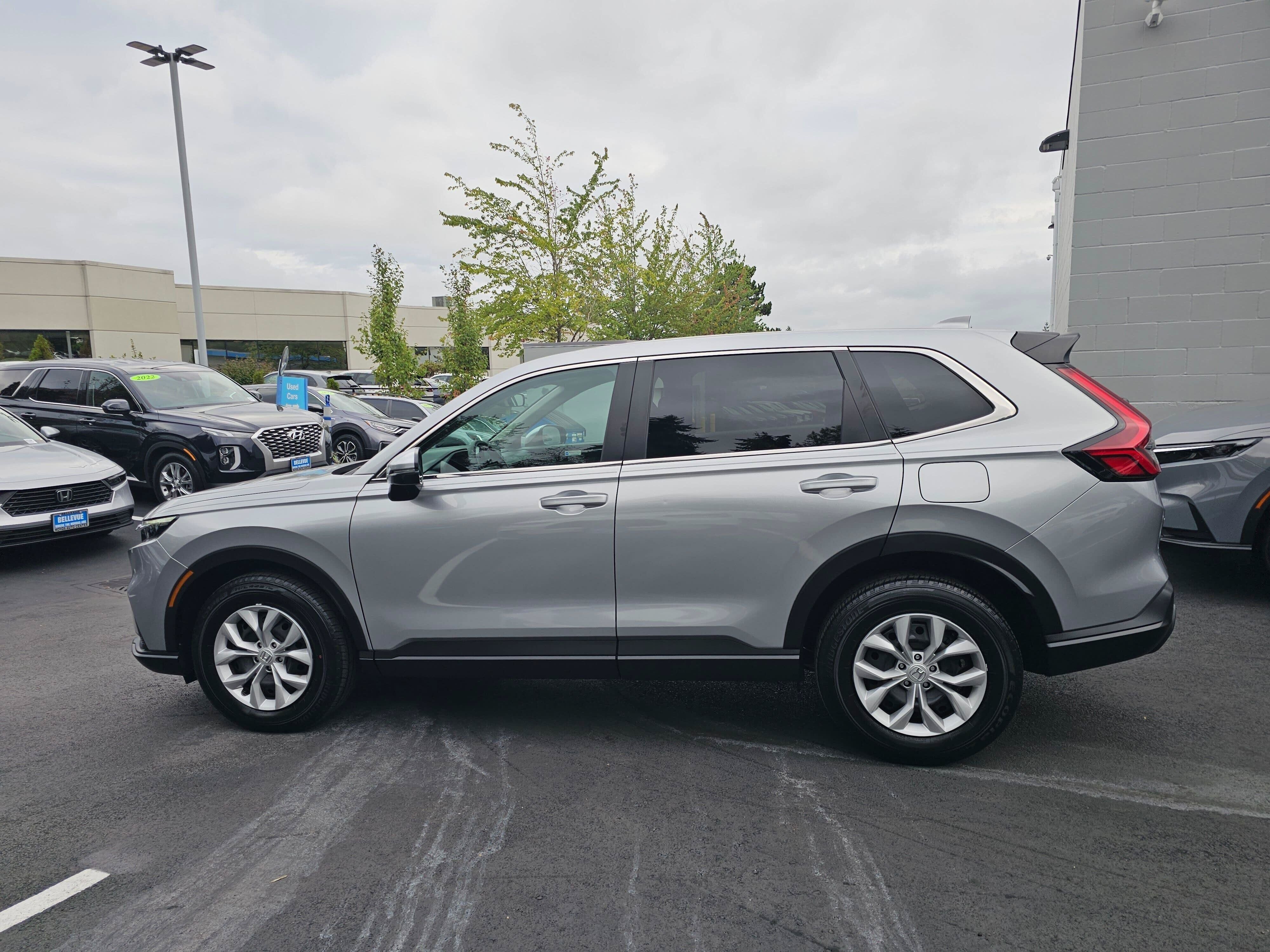 Certified 2025 Honda CR-V LX image 4