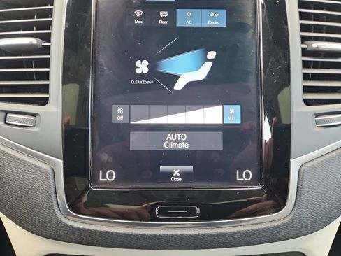 Used 2020 Volvo XC90 T5 Momentum w/ Protection Package Premier FWD image 28