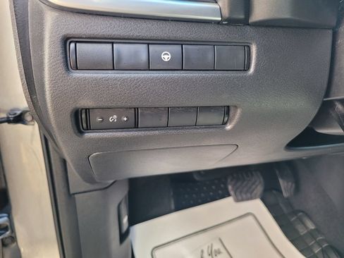 Used 2021 Nissan Rogue SV AWD/4WD image 21