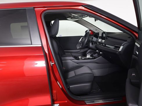 New 2026 Mitsubishi Outlander ES AWD/4WD image 29