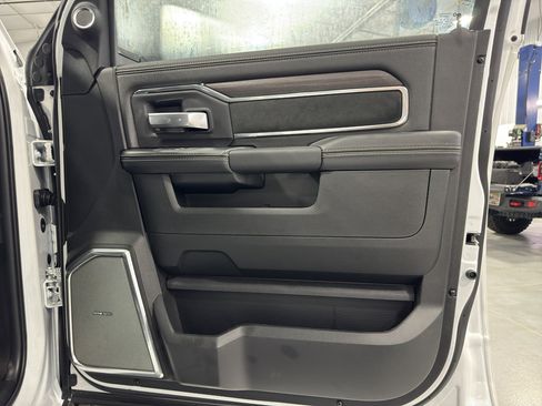 Used 2025 RAM 2500 Laramie image 22