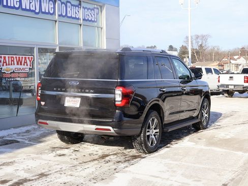 Used 2024 Ford Expedition Limited image 3