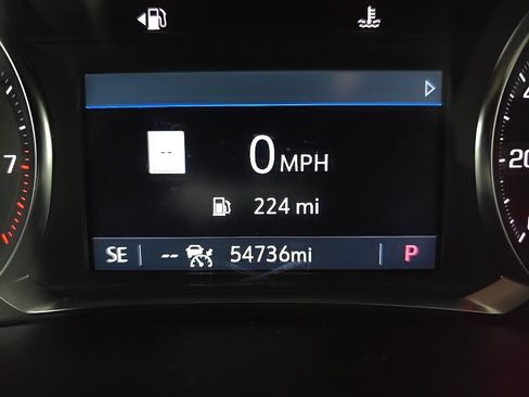 Used 2023 Chevrolet Traverse RS AWD/4WD image 24