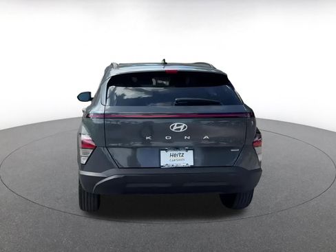 Used 2025 Hyundai Kona SEL image 11