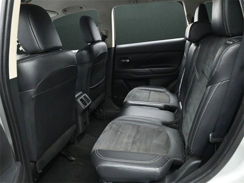 Used 2020 Mitsubishi Outlander SEL image 13