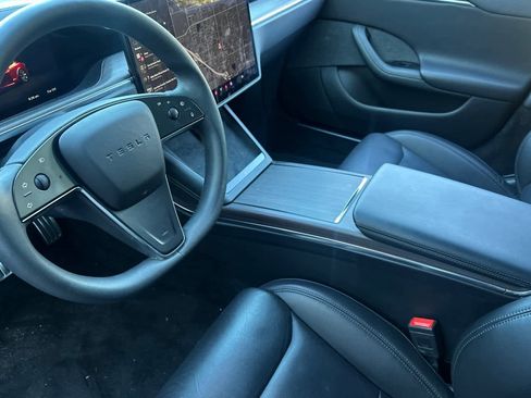 Used 2024 Tesla Model S image 12