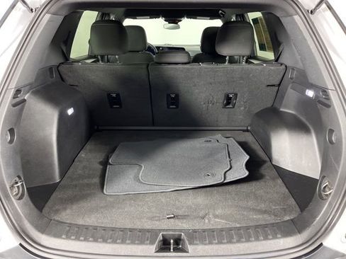 Used 2025 Chevrolet Equinox LT image 45