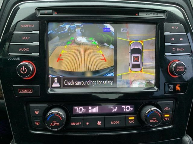 Used 2016 Nissan Maxima Platinum w/ Interior Lighting Package FWD image 32