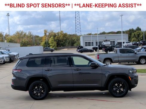New 2025 Jeep Grand Cherokee L Altitude image 10