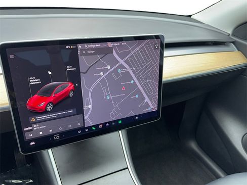 Used 2021 Tesla Model Y Long Range image 20