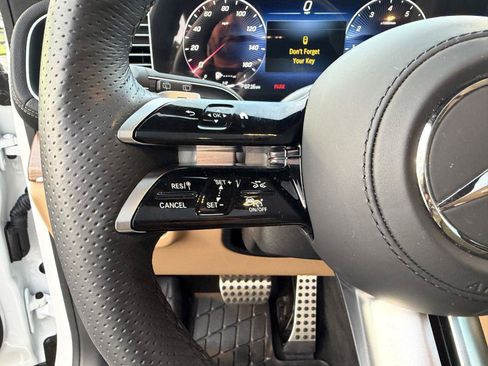 Used 2025 Mercedes-Benz GLS 450 4MATIC image 21