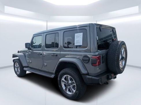 Used 2022 Jeep Wrangler Unlimited Sahara w/ LED Lighting Group AWD/4WD image 5