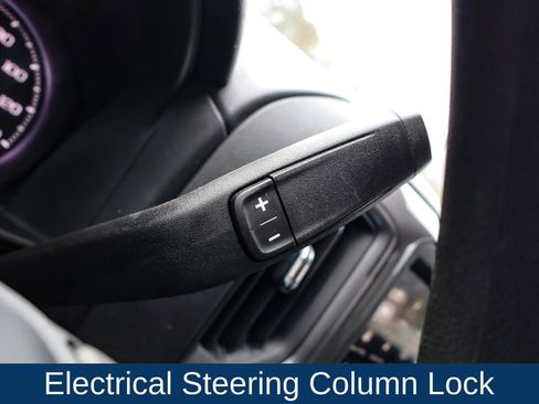 Used 2023 Chevrolet Silverado 1500 Custom image 24