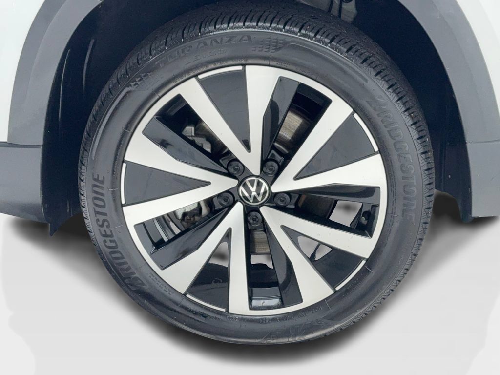 Used 2024 Volkswagen Taos SE FWD image 54