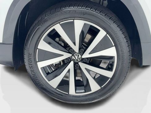 Used 2024 Volkswagen Taos SE FWD image 54