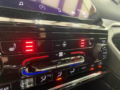 New 2025 Jeep Grand Cherokee L Altitude image 34