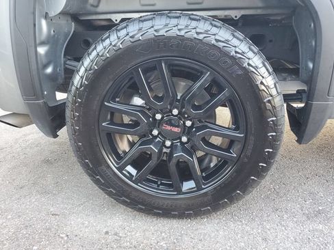 Used 2025 GMC Sierra 1500 Elevation AWD/4WD image 5