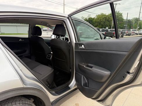 Used 2021 Kia Sportage LX AWD/4WD image 43