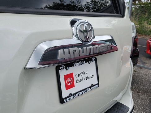 Used 2023 Toyota 4Runner Limited AWD/4WD image 10