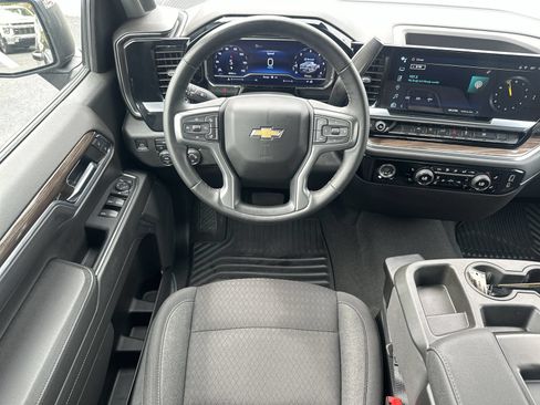 Used 2023 Chevrolet Silverado 1500 LT AWD/4WD image 17