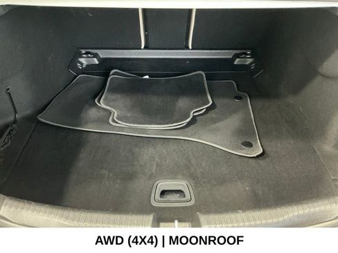 Used 2024 Mercedes-Benz C 300 4MATIC Sedan image 19